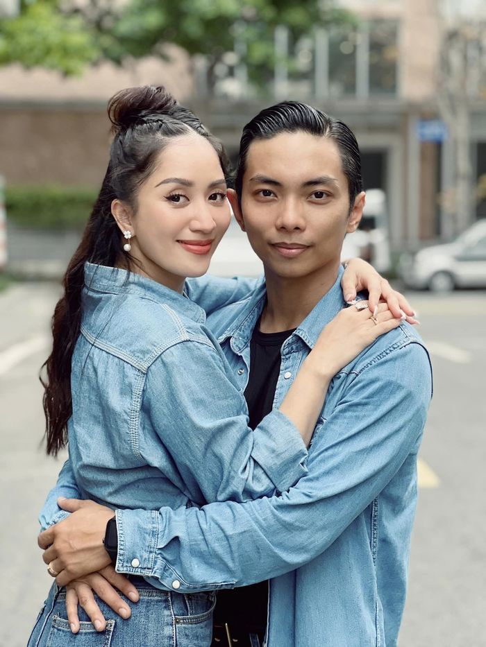 Khánh Thi được Phan Hiển yêu chiều: Đảm đang từ việc nhà đến chăm con