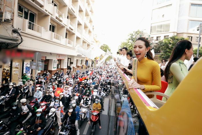 Lê Dương Bảo Lâm hứa hẹn làm ca sĩ ở fan meeting của Hoa hậu Thùy Tiên