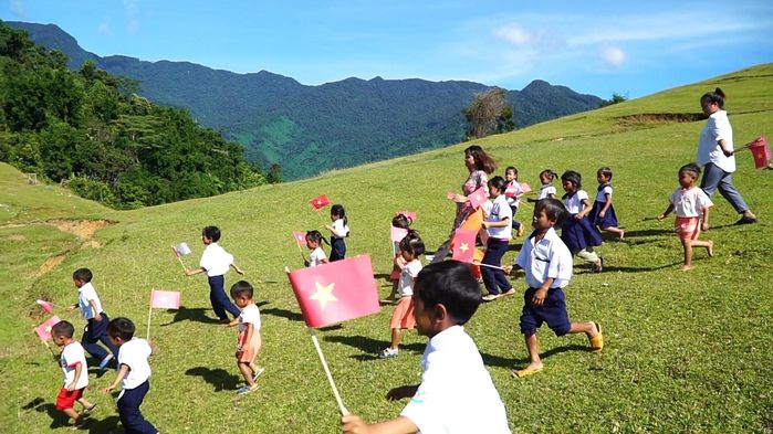 Lễ khai giảng trường tiểu học 54 học sinh: Không điện, không nước sạch