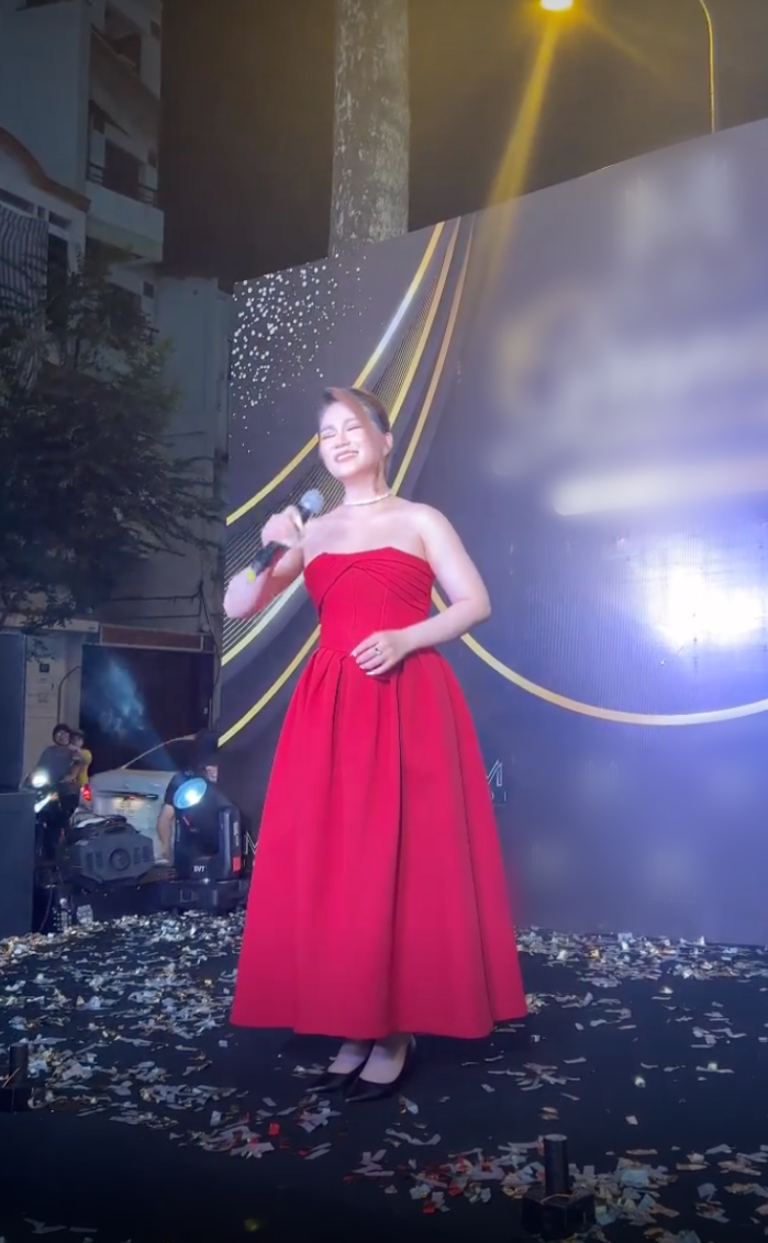 Lương Bích Hữu khoe giọng ca nội lực, hát lại hit của Kim Sa Ngư