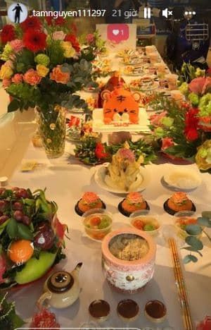 Mâm cúng đầy tháng của các rich kid Việt vô cùng hoành tráng