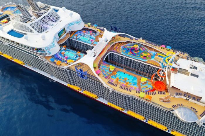 Mãn nhãn với siêu du thuyền lớn nhất thế giới: 19 bể bơi, 20 nhà hàng