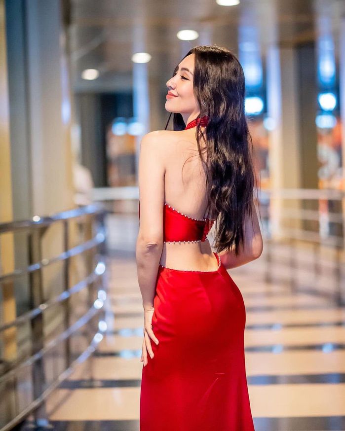 Mỹ nhân mấy trăm năm có một Tbiz: Từ ác nữ tới bà hoàng phòng vé