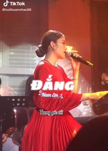 Nam Em đa tài: Đánh trống không chệch nhịp, mê múa lân đón Trung thu