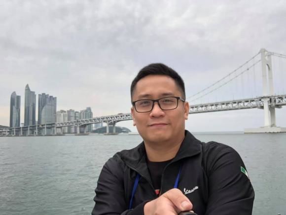 Nam MC VTV sau 8 năm ly hôn vợ cũ: Vẫn độc thân, chăm sóc 2 con chung
