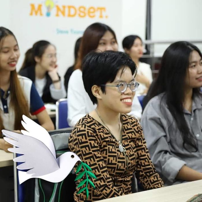 Nghị lực của cô gái ốc tiêu quyết tâm chinh phục 2 bằng đại học