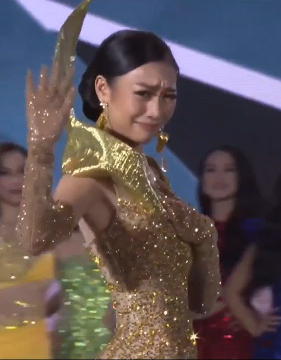 Nguyên Thảo bật khóc trên sân khấu MGV vì sự ủng hộ của khán giả