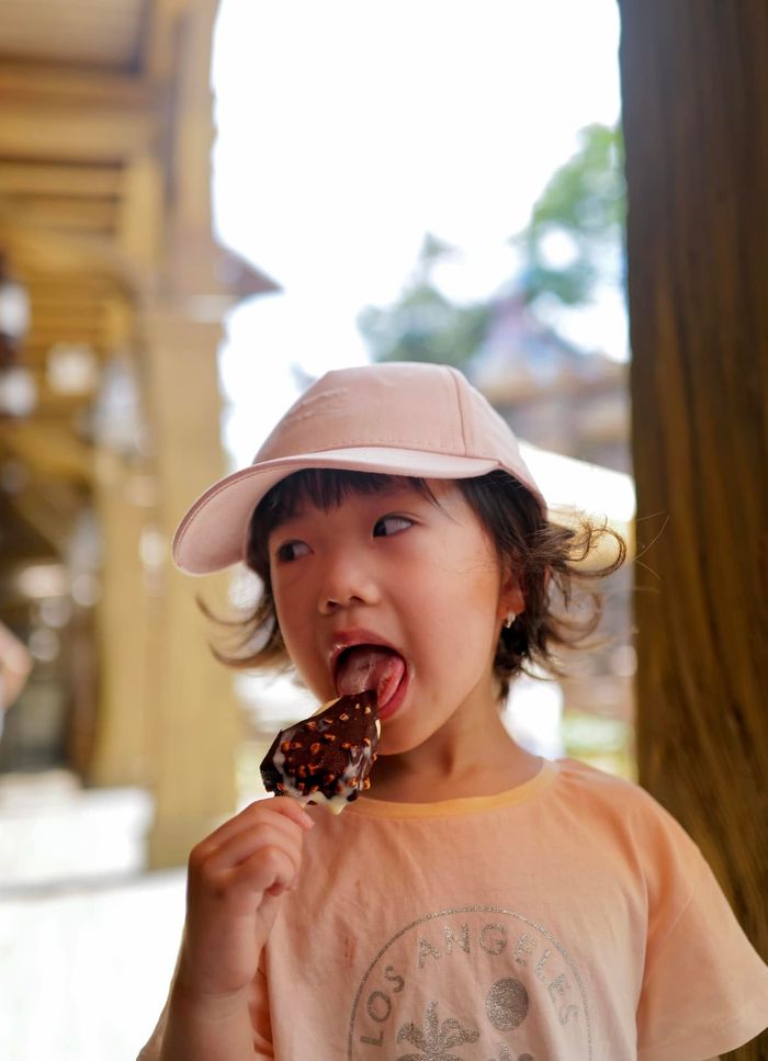 Nhóc tỳ sao Việt là chúa biểu cảm: Cici đi chơi không quên tấu hài