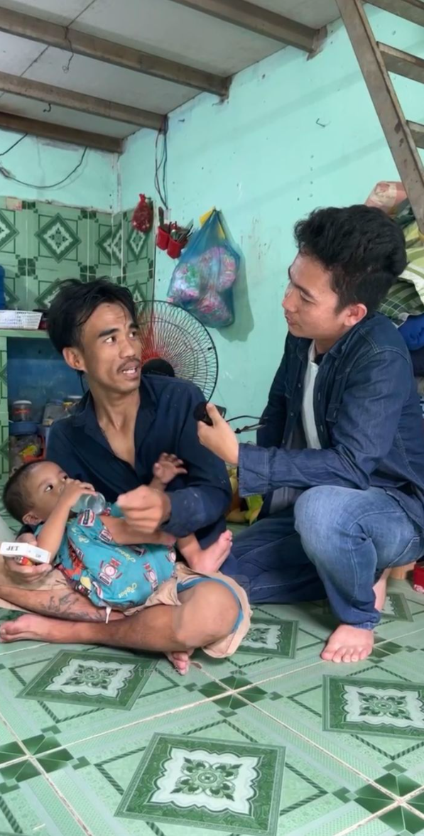 Những cặp vợ chồng mắn đẻ nhất thế giới: Chục bé là chuyện thường