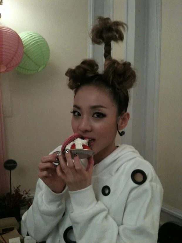 Những kiểu tóc chỉ muốn quên đi của idol Kpop: Taeyang tóc sushi lạ kỳ