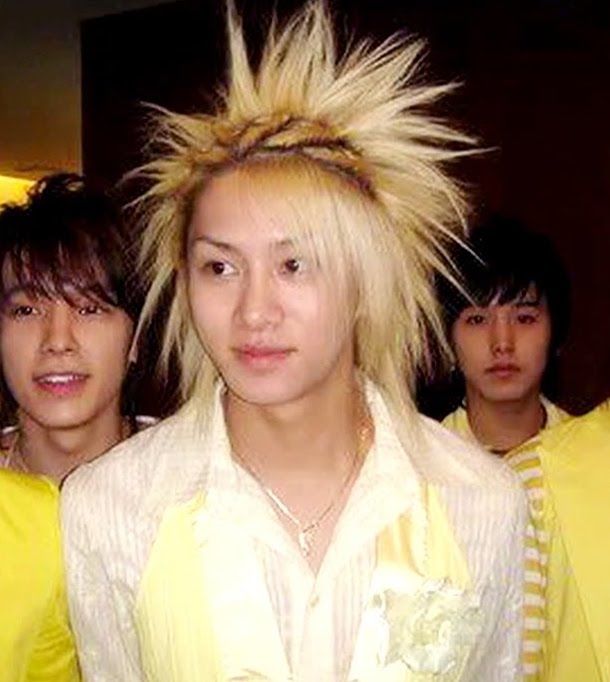 Những kiểu tóc chỉ muốn quên đi của idol Kpop: Taeyang tóc sushi lạ kỳ