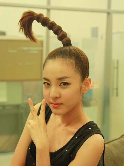 Những kiểu tóc chỉ muốn quên đi của idol Kpop: Taeyang tóc sushi lạ kỳ