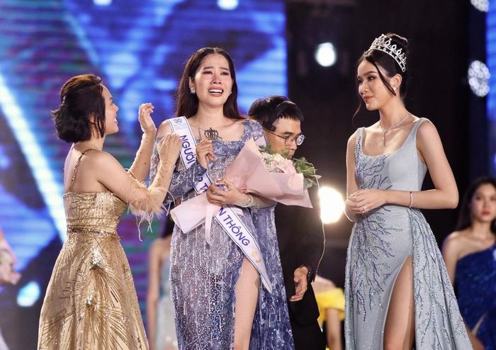 Những lần yếu mềm của Nam Em: Rơi lệ tạm biệt vương miện thanh xuân