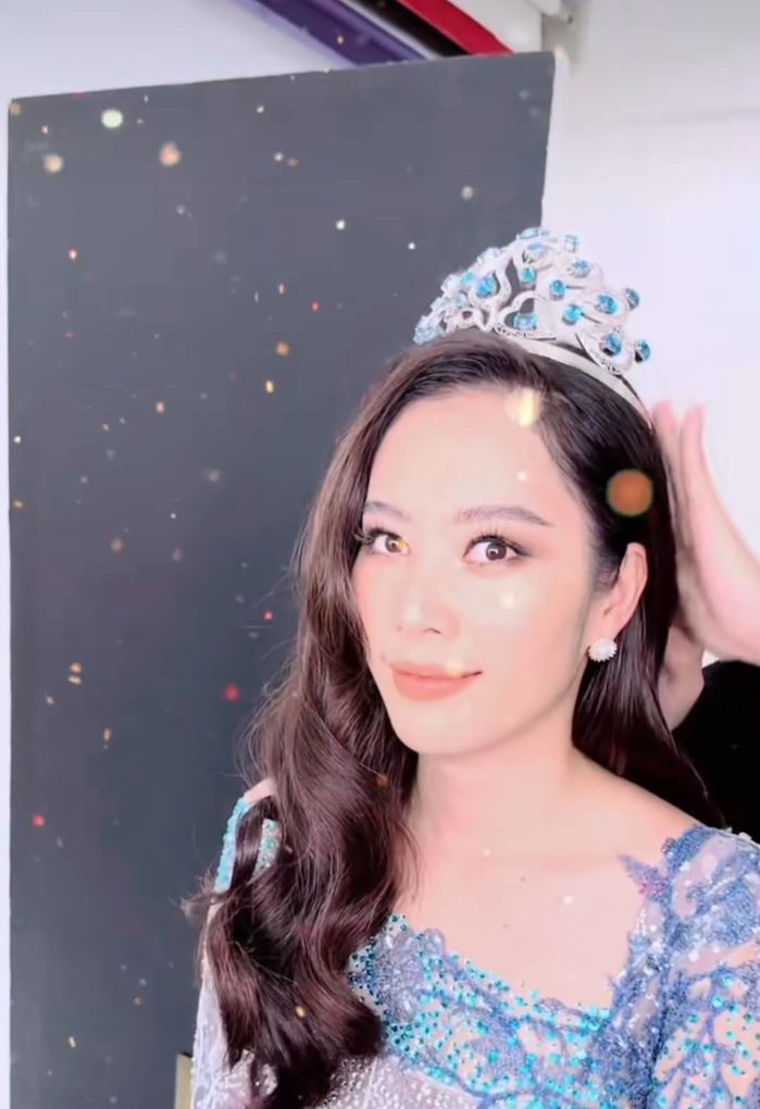 Những lần yếu mềm của Nam Em: Rơi lệ tạm biệt vương miện thanh xuân