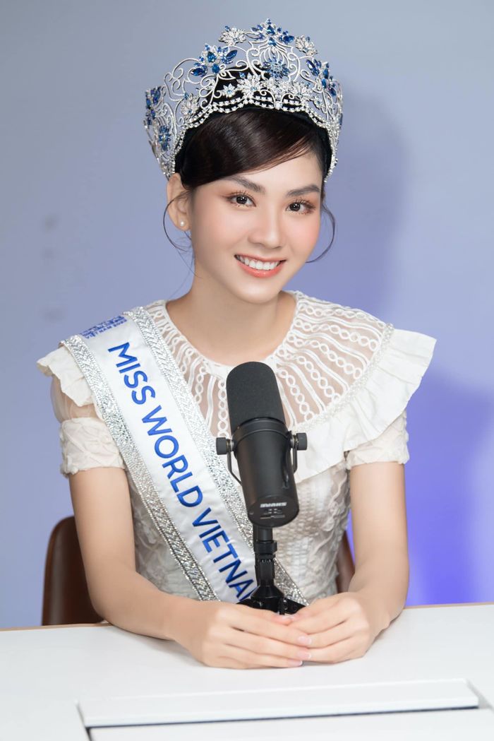 Phản ứng của Hoa hậu Mai Phương trước nghi vấn dàn xếp buổi đấu giá