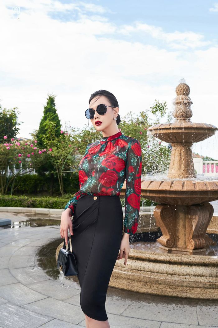 Bỏ ngoài tai ồn ào, Phương Oanh hạnh phúc khoe công việc thuận lợi