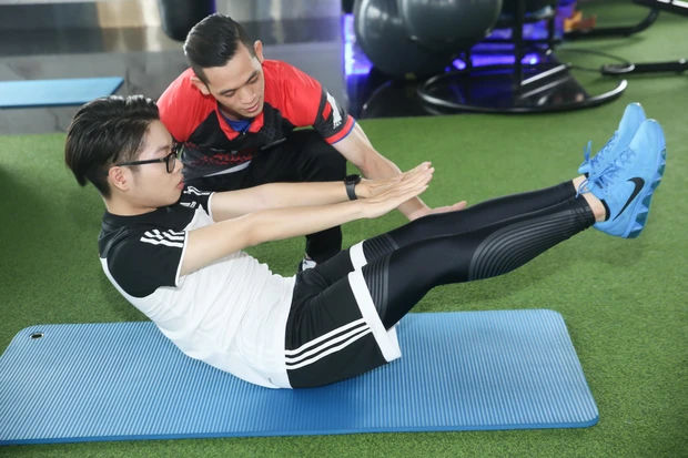 Sao nam Vbiz thăng hạng nhan sắc nhờ tập gym: Quốc Thiên có 6 múi