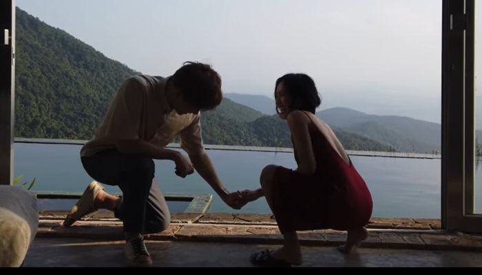 Khoảnh khắc cầu hôn bất ngờ của sao Việt