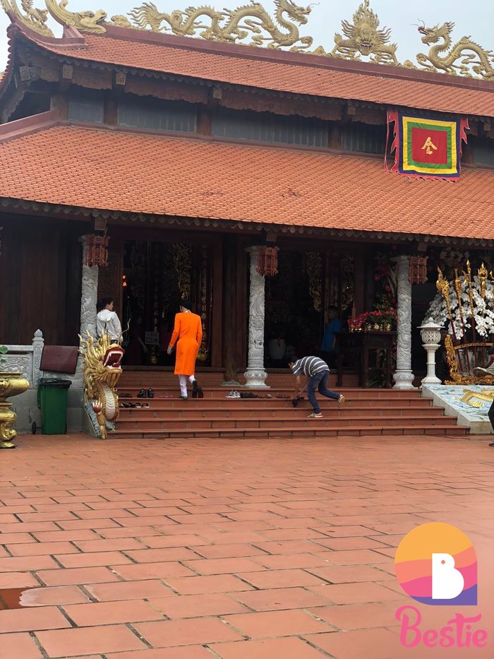 Hoài Linh chủ trì nghi thức lễ ở đền thờ Tổ: Treo biển miễn tiếp khách