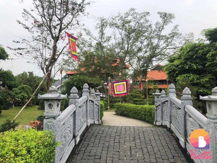 Hoài Linh chủ trì nghi thức lễ ở đền thờ Tổ: Treo biển miễn tiếp khách