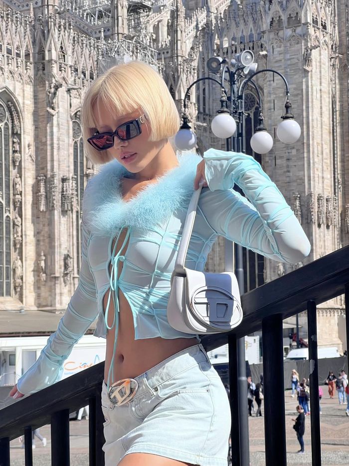 Sao Việt đi fashion show: Châu Bùi hưởng nhiều đặc quyền