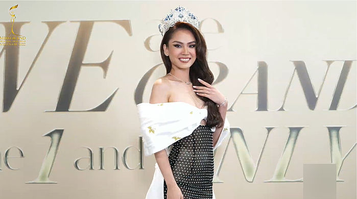 Sao Việt đổ bộ thảm đỏ Chung khảo Miss Grand Vietnam 2022