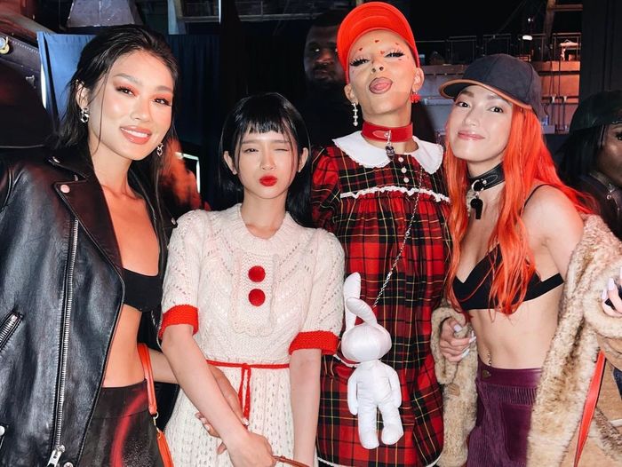 Sao Việt dự Milan Fashion Week: Châu Bùi ngồi hẳn vị trí front-row