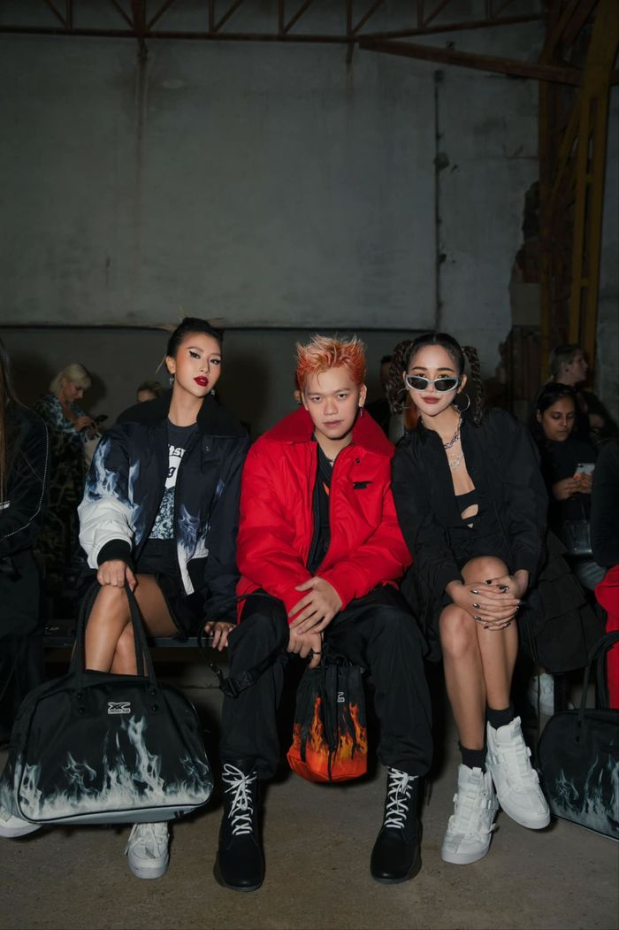 Sao Việt dự Milan Fashion Week: Châu Bùi ngồi hẳn vị trí front-row 