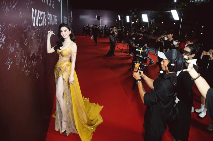 Sao Việt mặc sai dress code khi dự sự kiện: Ngọc Trinh như mặc váy ngủ