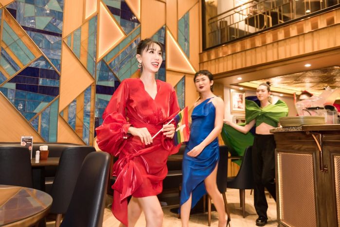 Sau 2 tháng “cấm khẩu”, Lynk Lee lần đầu xuất hiện với giọng nói mới