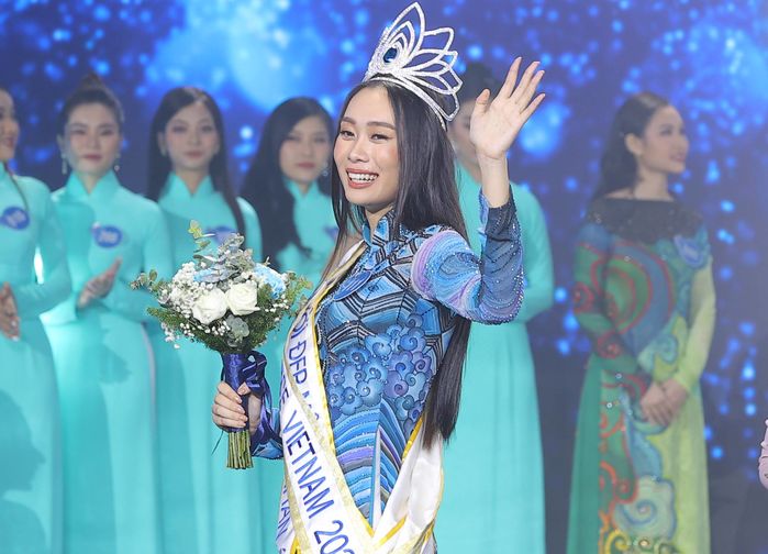 Tân hoa hậu Miss Peace Vietnam 2022: Lộ bảng điểm THPT cực giỏi