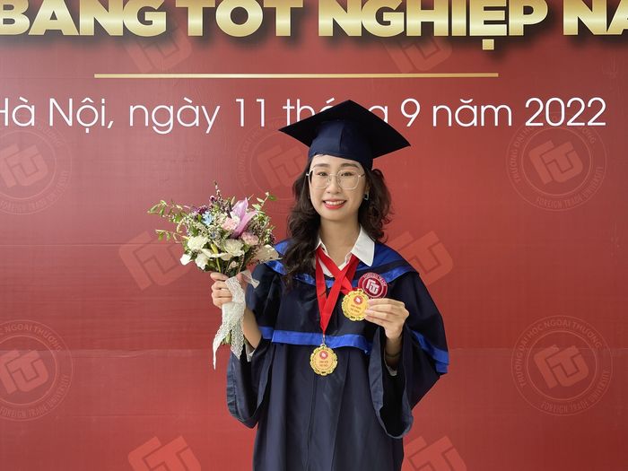 Thủ khoa đại học điểm tuyệt đối: Chăm đu idol Hàn Quốc, chơi game