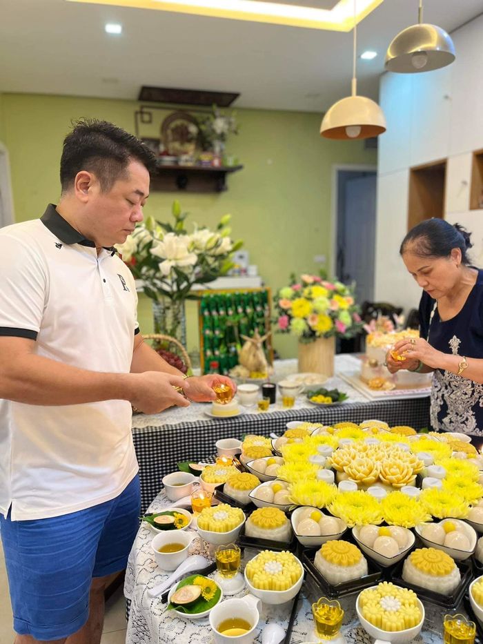Tiệc đầy tháng của nhóc tỳ sao Việt: Con Dương Lâm đơn giản