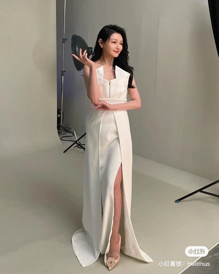 Từ Hy Viên trở lại showbiz: Hậu tái hôn ngày càng đẹp, ai tin đã U50