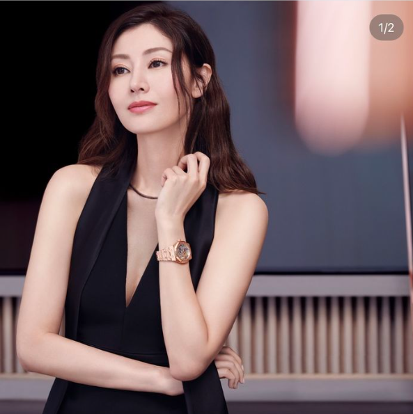Cách sở hữu làn da căng bóng của Hoa hậu đẹp nhất Hong Kong