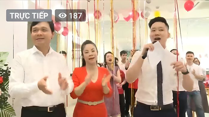 Shark Phú ở tuổi 51: Vợ đẹp kín tiếng, con trai lớn học Đại học Mỹ