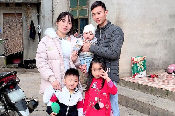 Hạnh phúc của người vợ ung thư, mù 2 mắt: Tôi bảo anh lấy vợ khác nhưng anh không chịu - ảnh 1