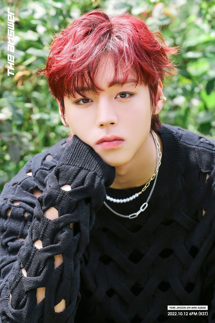 Nam thần Kpop sở hữu đôi mắt nhìn là mê: Jungkook như chứa cả ngân hà