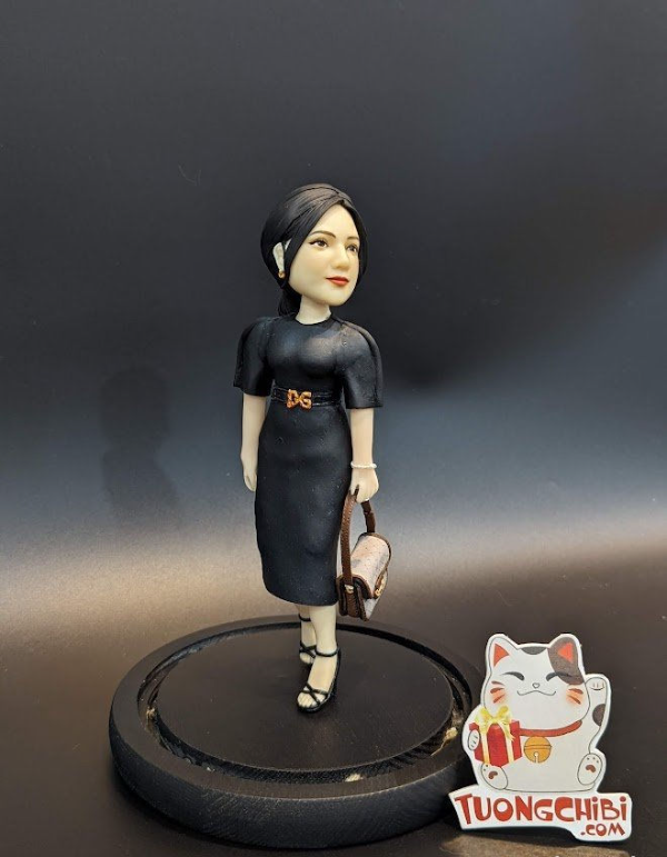 Chàng trai 8x bỏ công việc kế toán khởi nghiệp với nghề nặn chibi