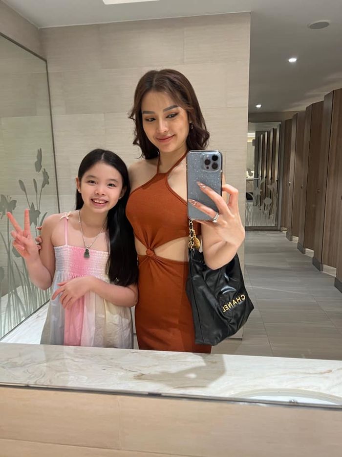 Ảnh hot sao Việt 14/10: Lệ Nam và Nam Em đọ sắc Angela Phương Trinh