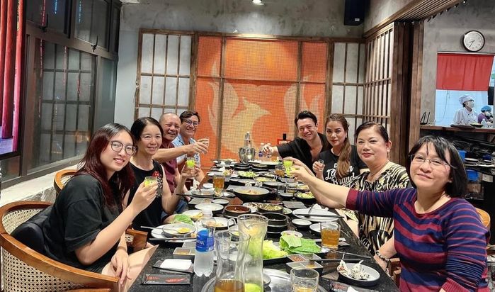 Ảnh hot sao Việt 8/10: Lệ Quyên - Bảo Châu ngắm hoàng hôn ở Mỹ
