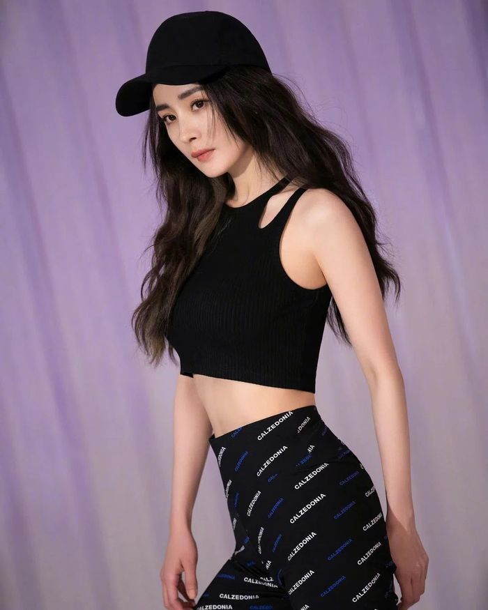 Bí quyết giữ dáng của Dương Mịch: Chế độ ăn 5:2, luôn ăn canh trước