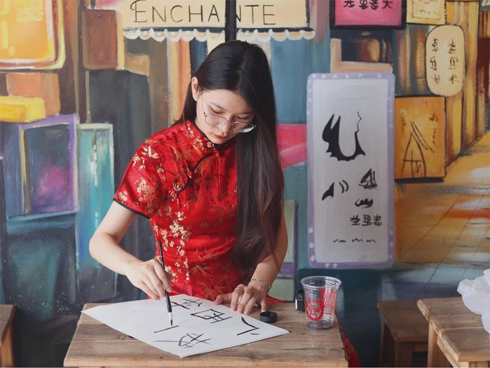 Bí quyết học giỏi của nữ sinh Hà Nội giành 2 học bổng toàn phần