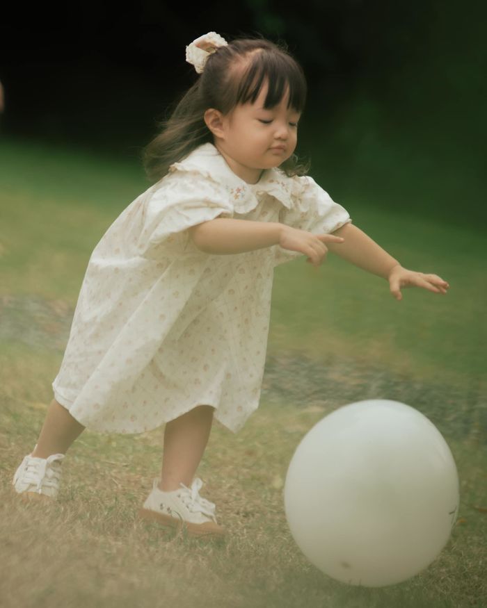 Bộ ảnh mừng sinh nhật 2 tuổi của con gái Đông Nhi - Ông Cao Thắng