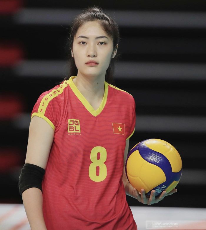 Hot girl 9X bóng chuyền: Cao gần 1m8, mặt xinh không thua gì hoa hậu