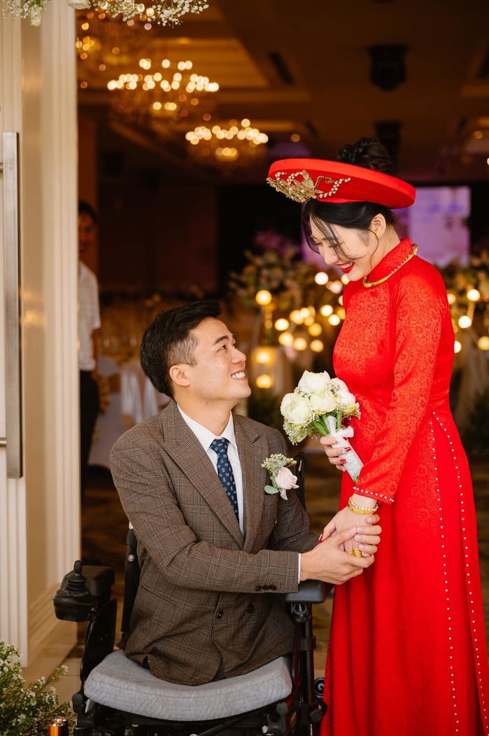 Chàng không chân: Cưới vợ hot girl, bán hàng online kiếm 1,2 tỷ/tháng