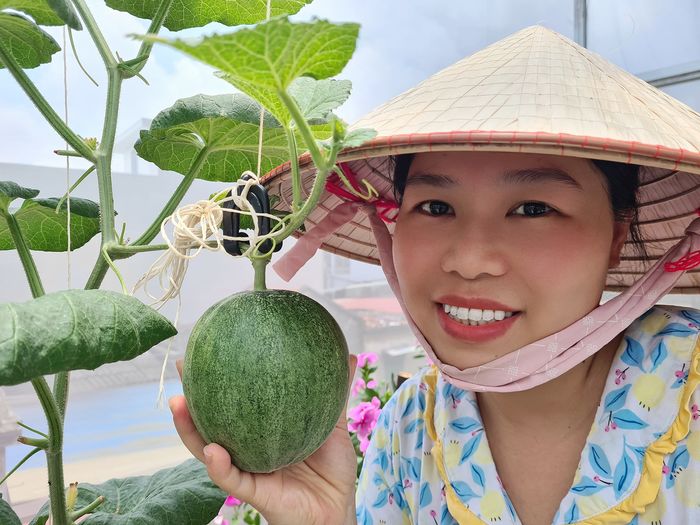 Chị “nông dân sân thượng” bỏ 60 triệu làm 2 mảnh vườn