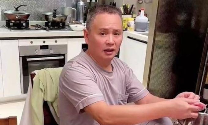 Con gái 34 tuổi vẫn không bị bố mẹ ép cưới, chị em: Chỉ biết ước