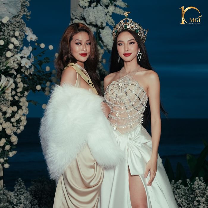 Đậm chất Miss Grand: Dàn thí sinh mặc dạ hội xuống biển quậy đục nước