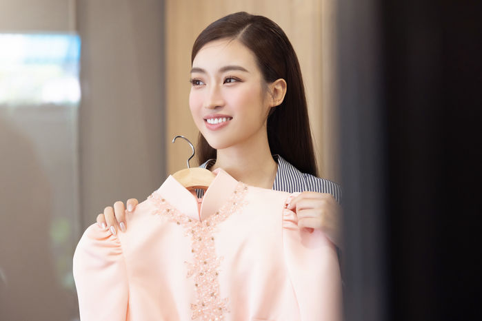 Đám cưới Hoa hậu Đỗ Mỹ Linh: Cô dâu xinh như công chúa, nền nã có thừa
